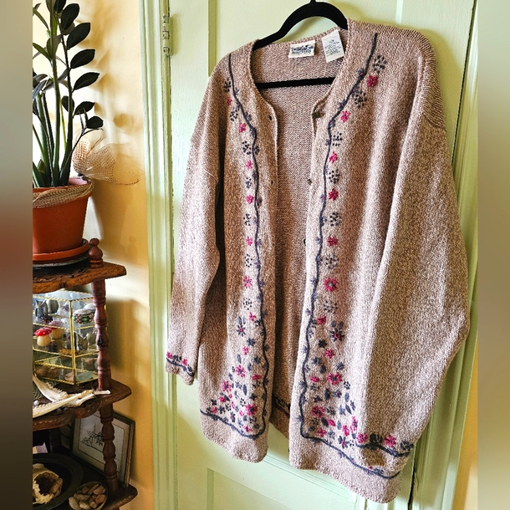 Floral embroidered Northern Reflections vintage wool blend grandmacore cardigan